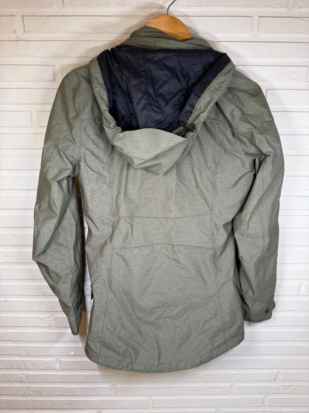 REI Green Windbreaker with Removable Hood Jacket, Women’s size small - Picture 6 of 8